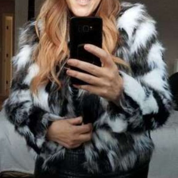 GLAM DOLLZ Vegan Faux Fur Coat / Jacket - Picture 15 of 16